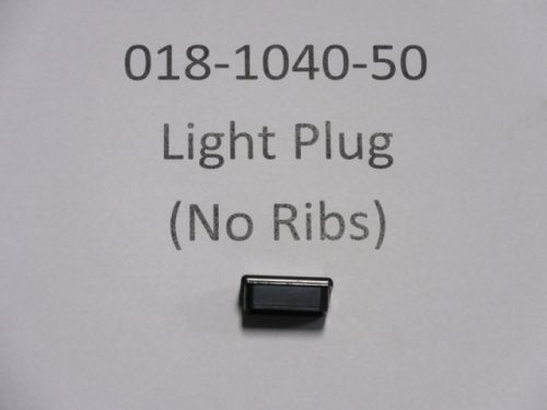 018-1040-50 - Light Plug-No Ribs | Free Shipping Over $100