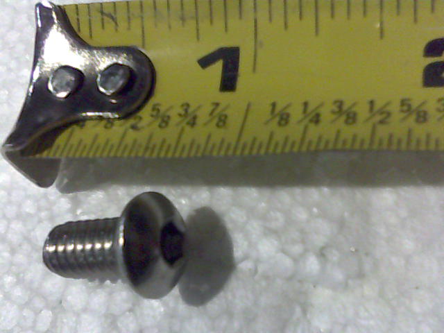 018-2012-00 - 1/4-20 X 1/2 BS C/S 18-8 SS