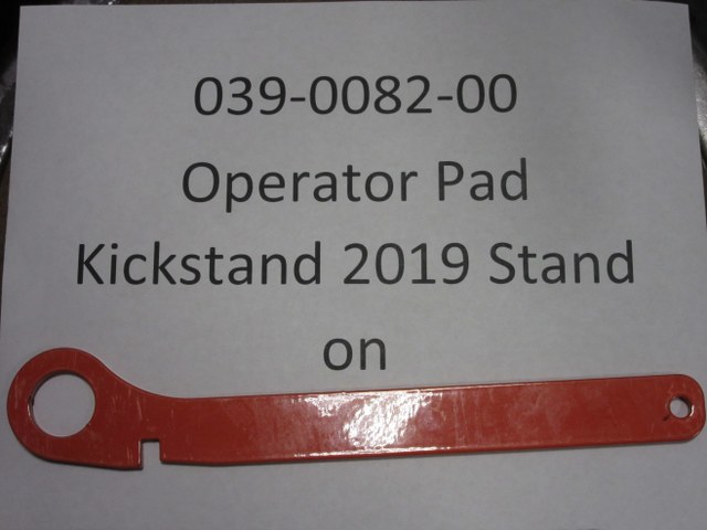 039-0082-00 - Operator Pad Kickstand 2019-2022 Stand On